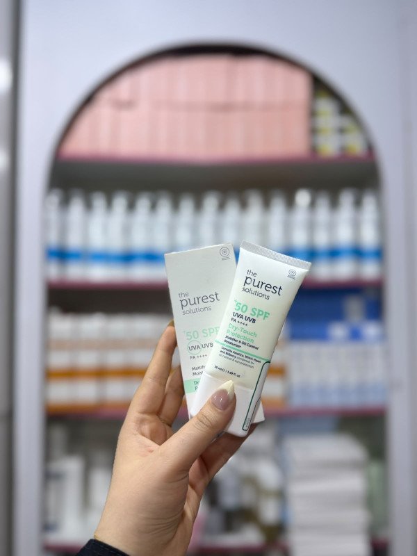 S  purest solutions  the purest solutions  50 SPF  UVA UVB PA++++  50 SPE  Cry-Touch Protection  UVA UVB  Moisturize umer  PA++++  Mattifier & Oil Control