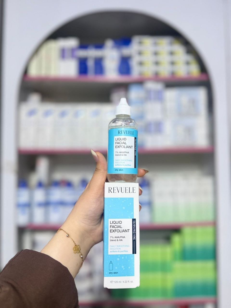 O Revuele Liquid Facial Exfoliant 7% AHA/PHA Blend + HA