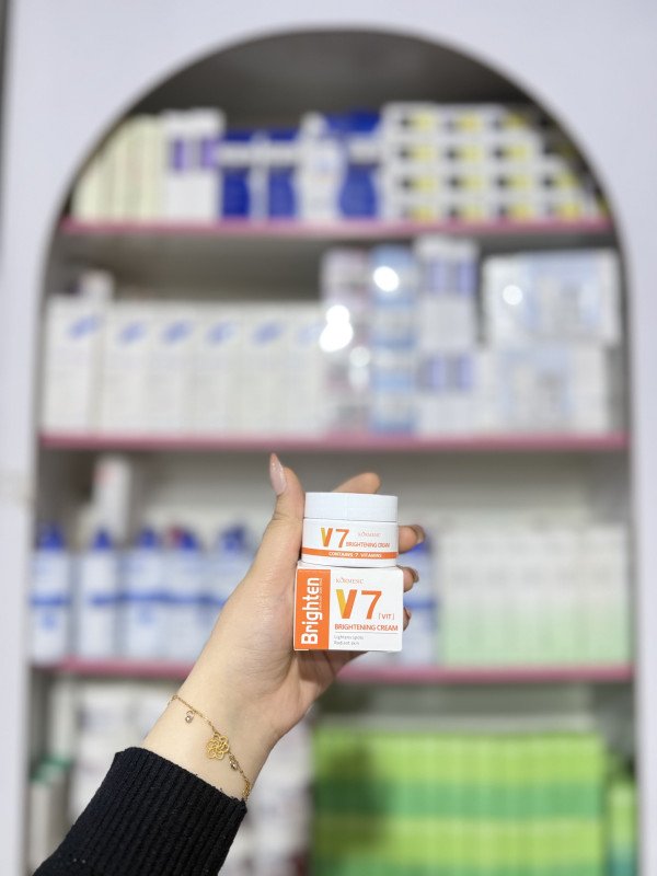 s Kormesic V7 Brightening Cream