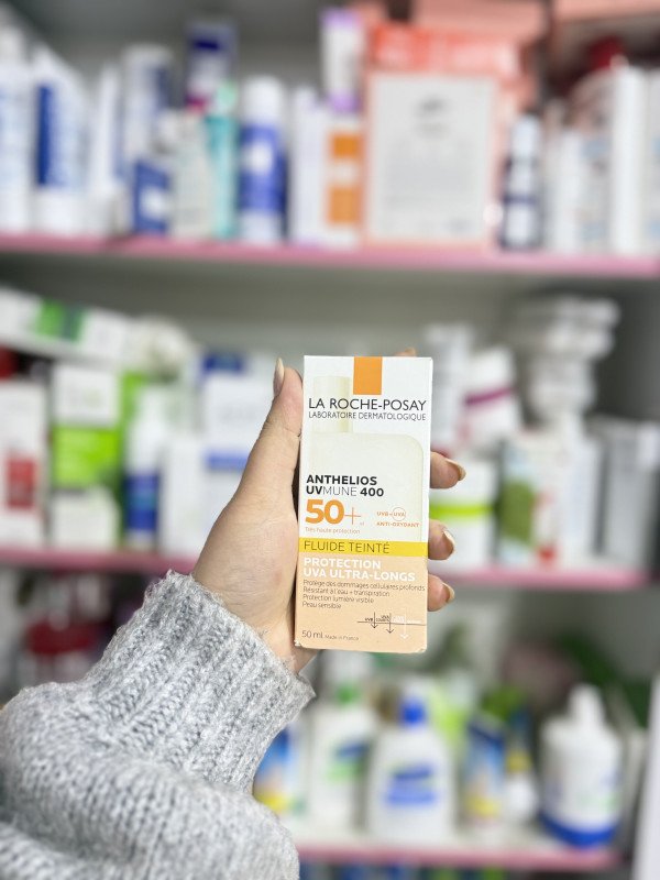 O  La Roche-Posay Anthelios UVMUNE 400 SPF