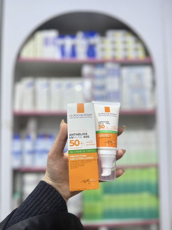 M La Roche-Posay Anthelios UVMune 400 Oil Control Gel-Cream SPF50+ 50ml