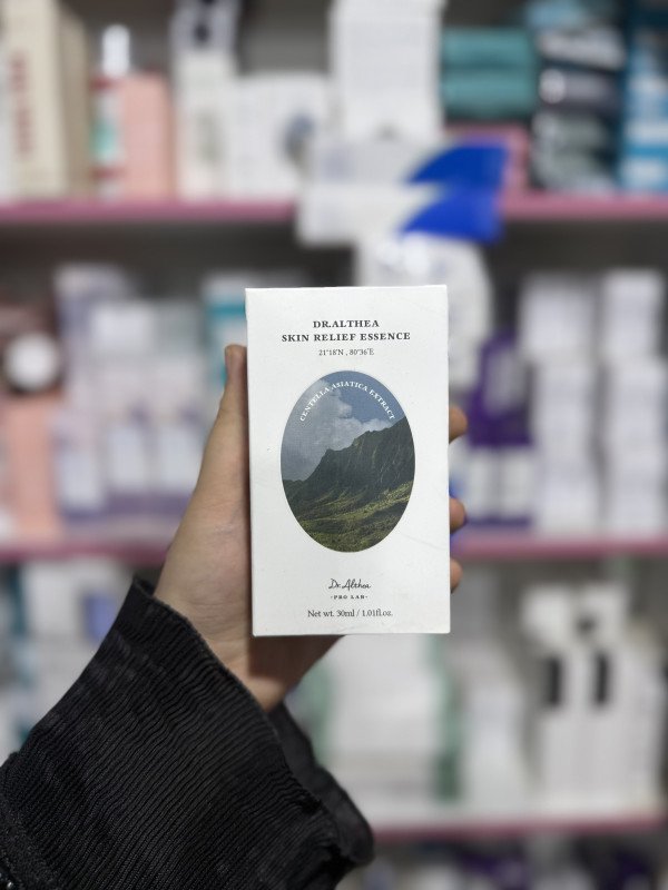 O Dr. Althea Skin Relief Essence