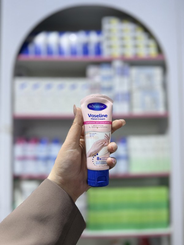 S Kormesic Vaseline Repair hand cream, a 60g