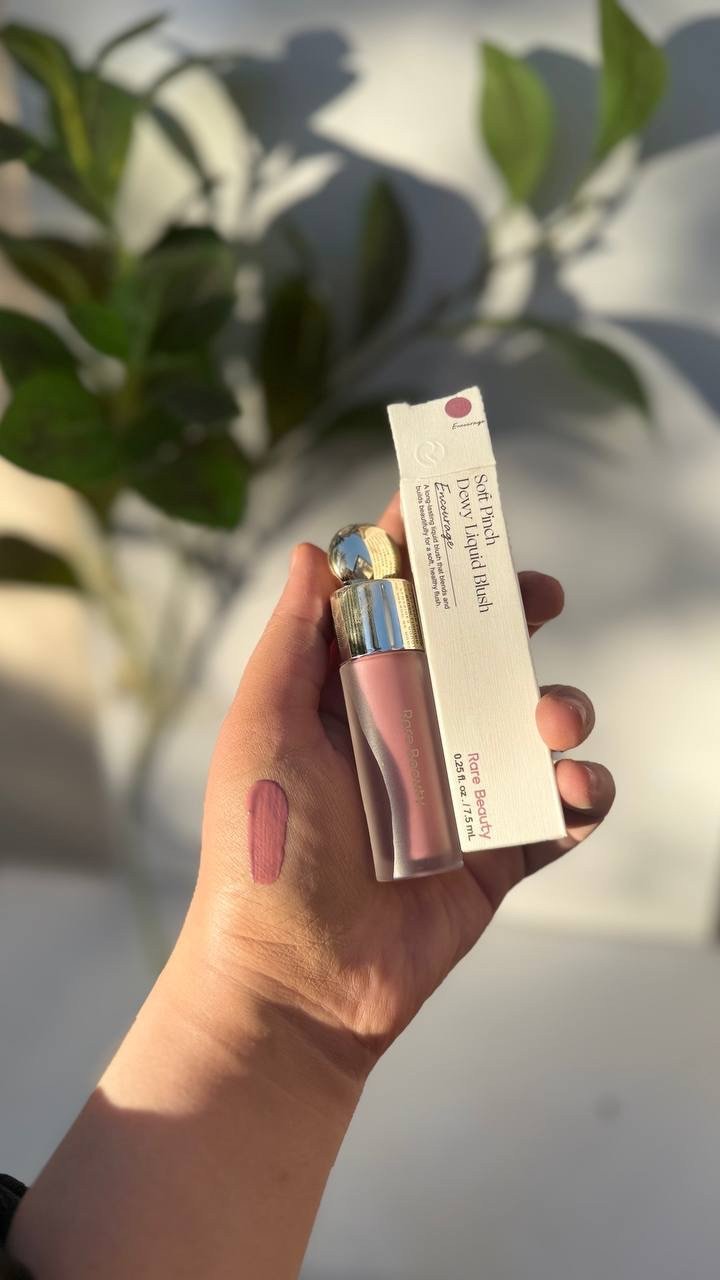 Rare Beauty Soft Pinch Liquid Blush in the shade Encourage