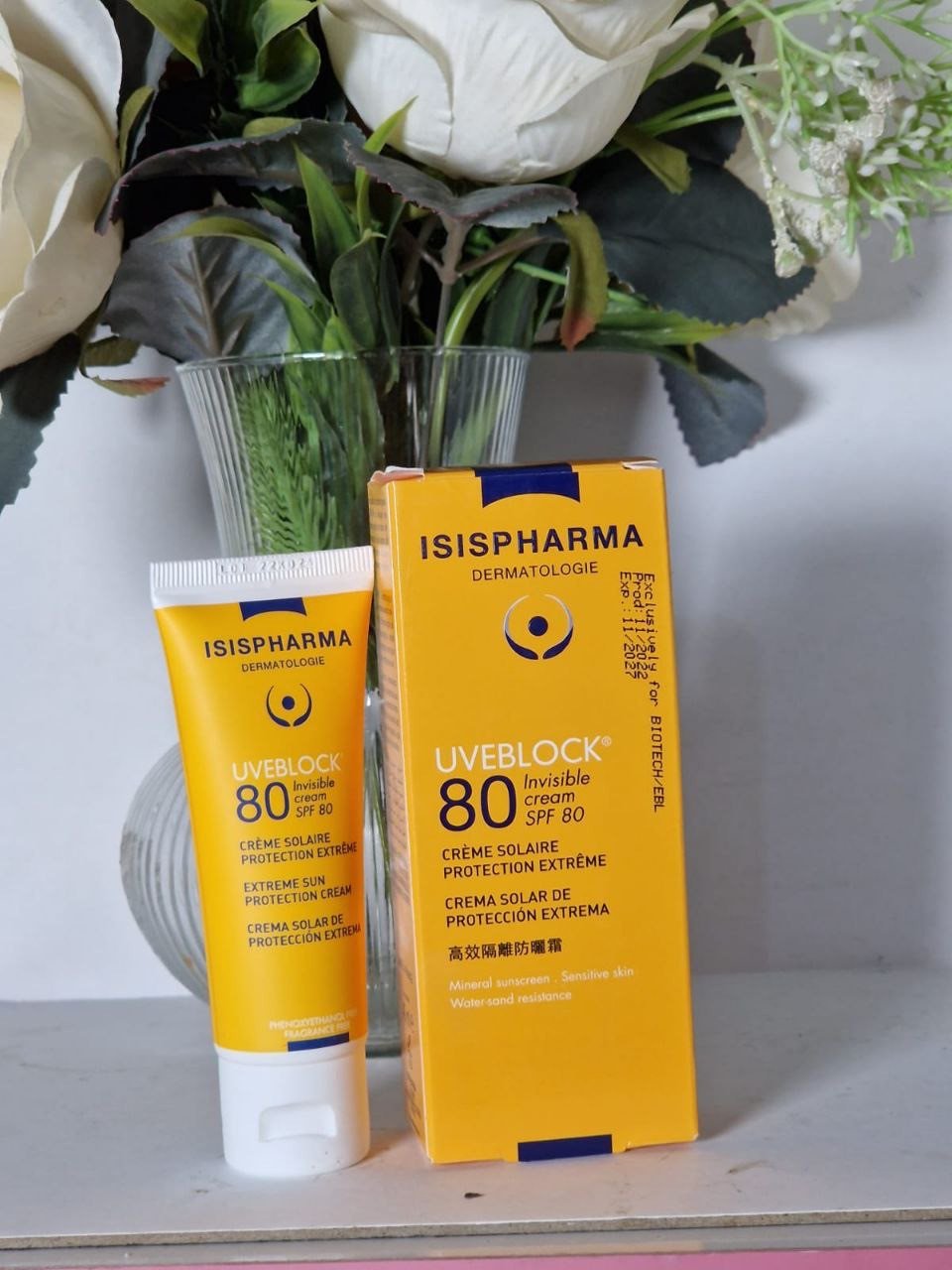 O ISISPHARMA UVEBLOCK SPF 80 Invisible Cream