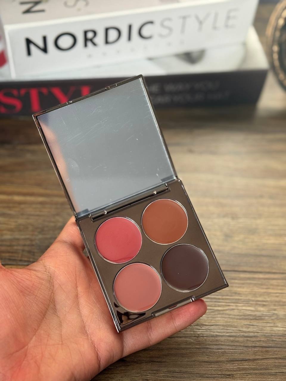 4-color cream blush palette