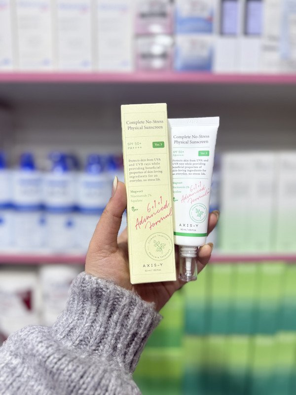 M AXIS-Y Complete No-Stress Physical Sunscreen