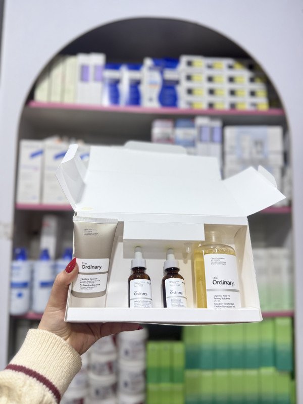 M The Ordinary's "The Bright Set" skincare kit