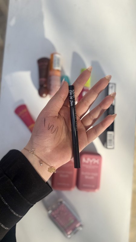 NYX Professional Makeup eyeliner