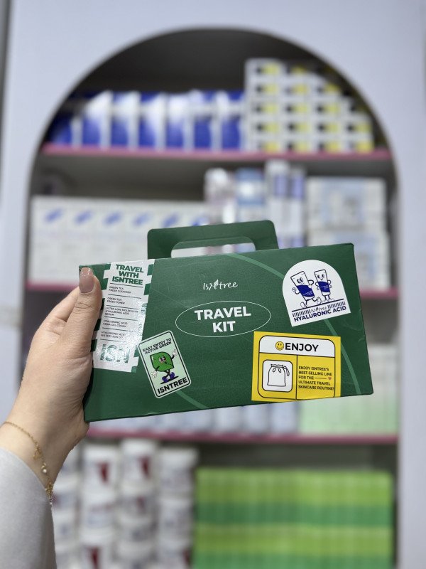 S ISNTREE Skincare Travel Kit