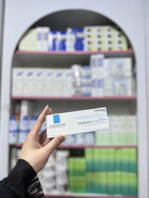 O  La Roche-Posay Cicaplast Baume B5+ Ultra-Repairing Soothing Balm, 100ml