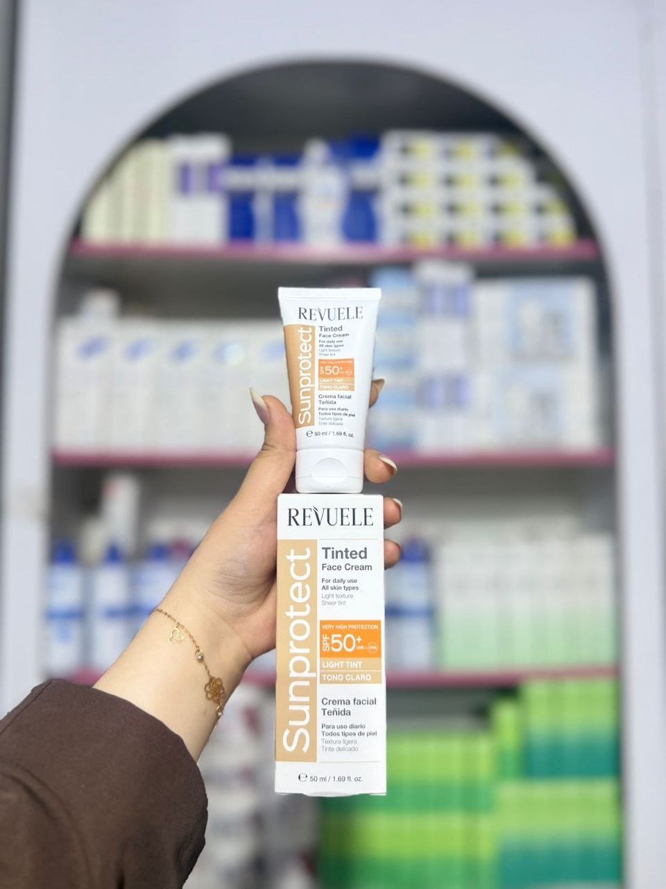O Revuele Sunprotect Tinted Face Cream with SPF 50