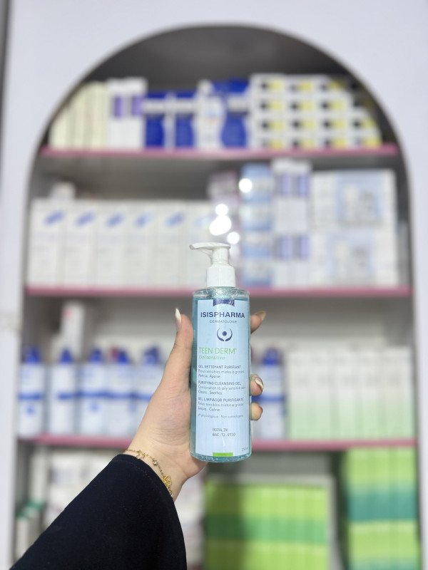 M Isispharma Teen Derm Gel Sensitive