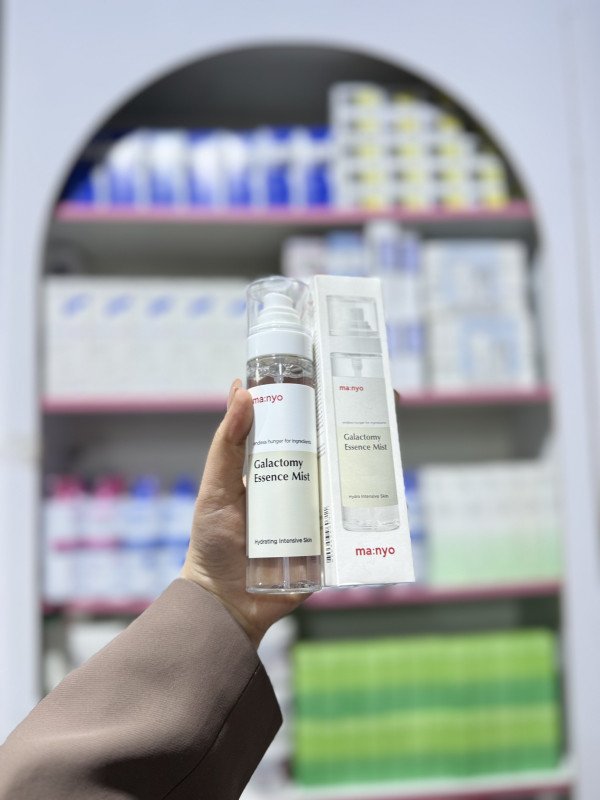 S Ma:nyo Factory Galactomy Essence Mist