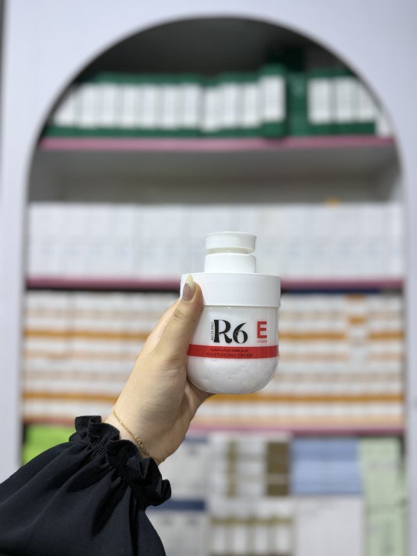 S Rich Pro R6 E moisturizing cream designed for the face and body