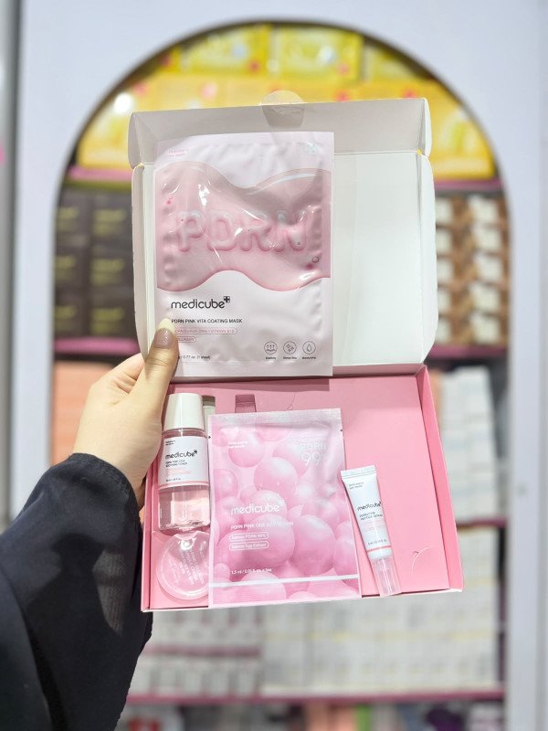 MM  PORNE  medicube  PORAN PINK VITA COATING MASK