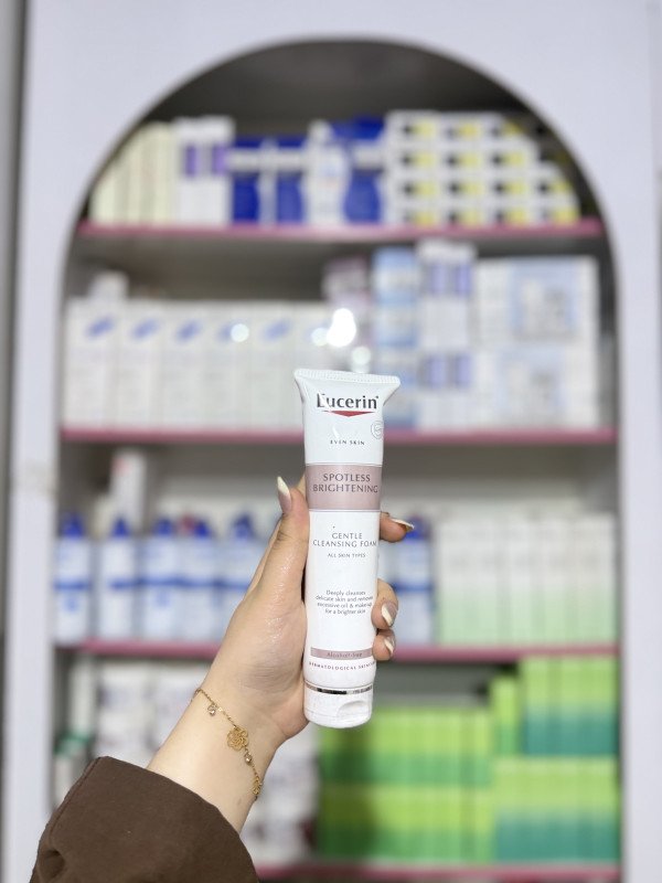 M Eucerin Spotless Brightening Gentle Cleansing Foam 150g