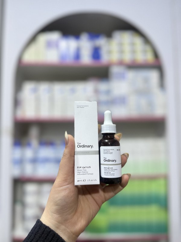M The Ordinary EUK 134 0.1%, a water-free, high-potency antioxidant serum