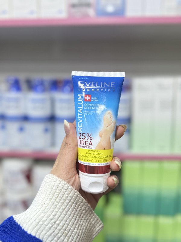 O Eveline Cosmetics Revitalum 25% Urea Intensely Regenerating Cream-Compress for Cracked Heels