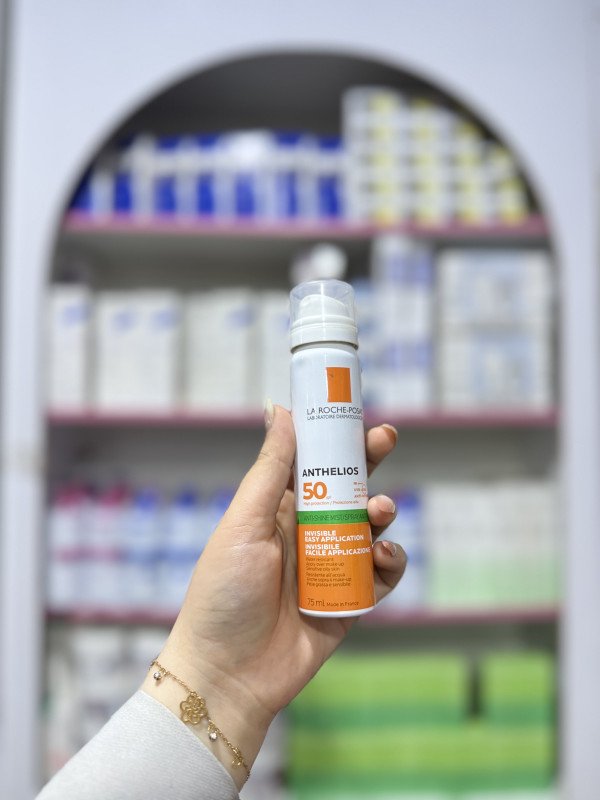 O La Roche-Posay Anthelios Anti-Shine Mist SPF50