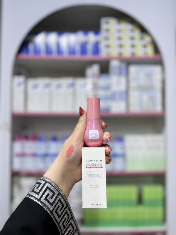 The Glow Recipe Watermelon Glow Niacinamide Dewy Flush Tinted Serum