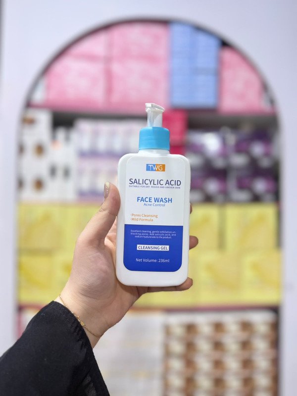 S TWG SALICYLIC ACID SUITABLE FOR DRY ROUGH AND UNEVEN SKIN FACE WASH Acne Control Pores Cleansing Mild Formula Excellent cleaning, gentle exfoliation ching pores. Add salicylic acid
