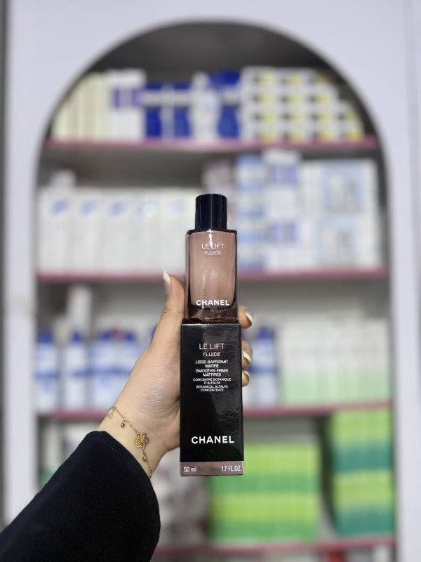 M Chanel Le Lift Fluide smoothing and firming face fluid