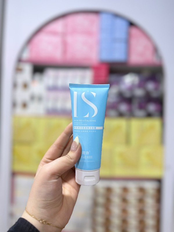 S ls SKIN REVITALIZING