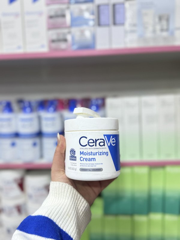 O CeraVe Moisturizing Cream
