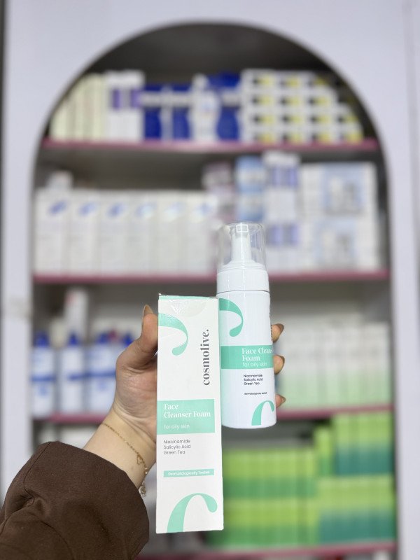 S Cosmolive Face Clean Foam is a skincare product designed specifically for oily skin