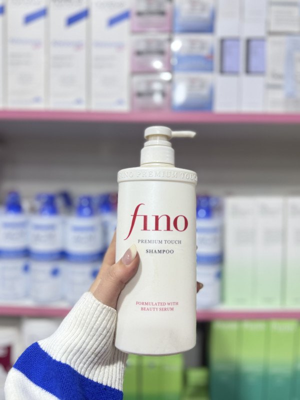 O Shiseido Fino Premium Touch Shampoo