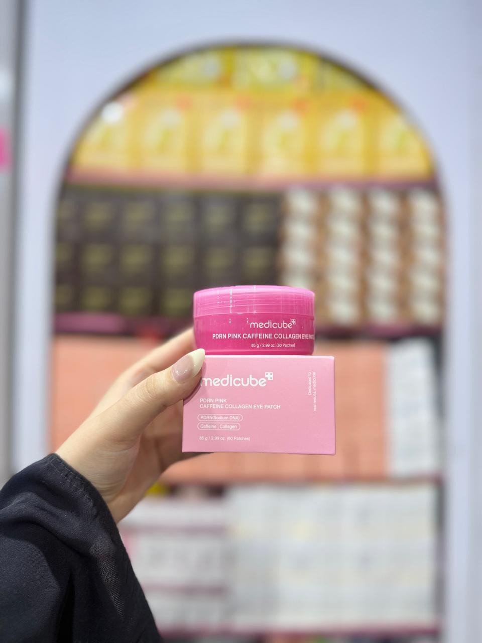 M medicube  PDRN PINK CAFFEINE COLLAGEN EYER