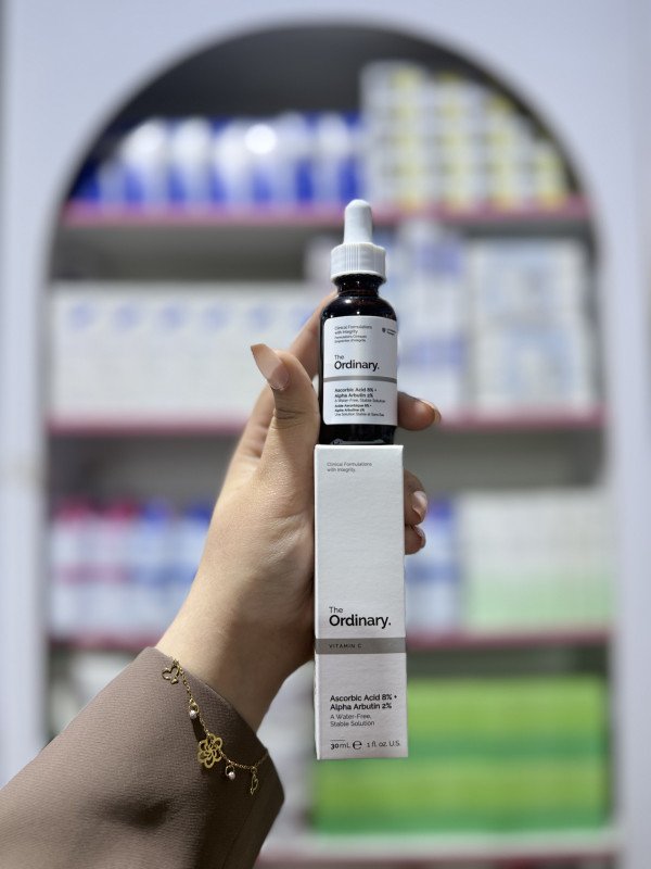 M Ordinary Ascorbic Acid 8% + Alpha Arbutin 2% is a water-free serum
