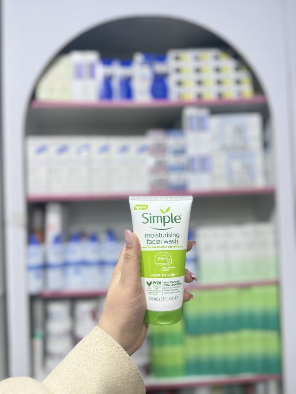 M Simple Kind to Skin Moisturising Facial Wash