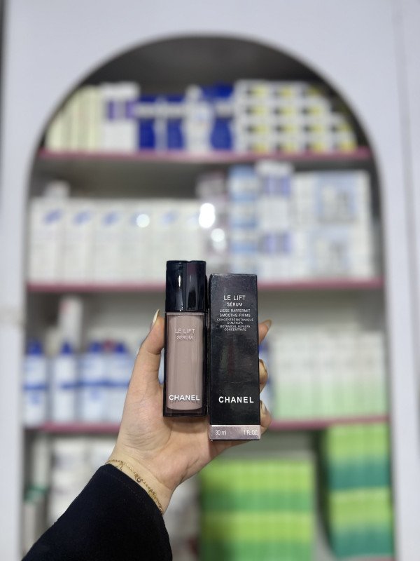 M Chanel LE LIFT Serum