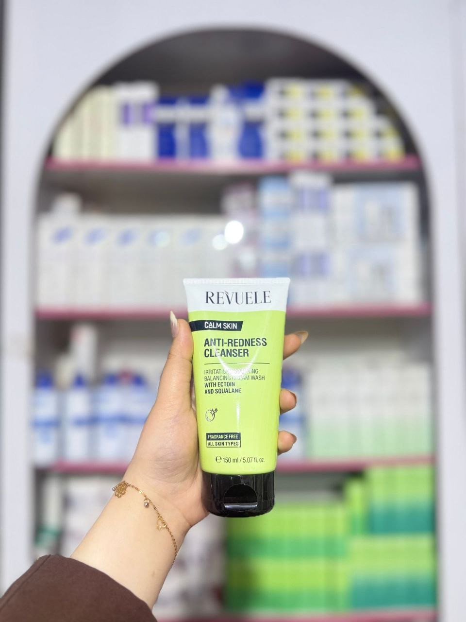 O Revuele Calm Skin Anti-Redness Cleanser