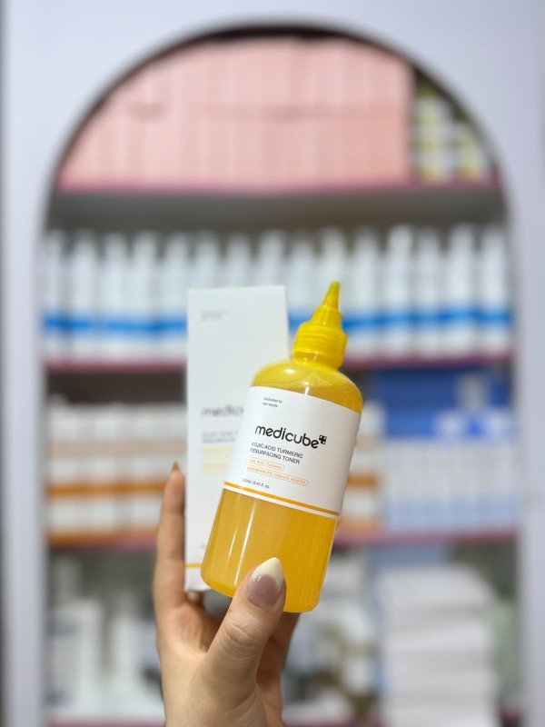 medicube KOUIC ACID TURMERIC RESURFACING TONER  O