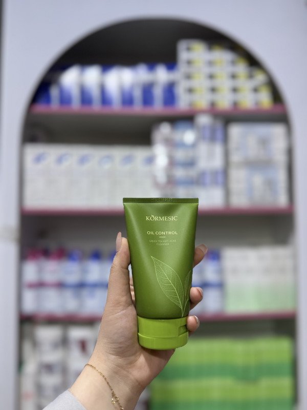 S Kormesic green tea oil control facial cleanser